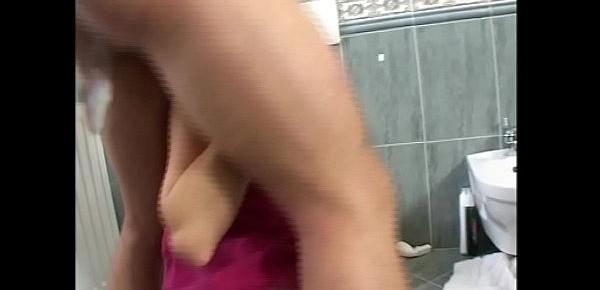  Slutty young girl buggered in the toilet